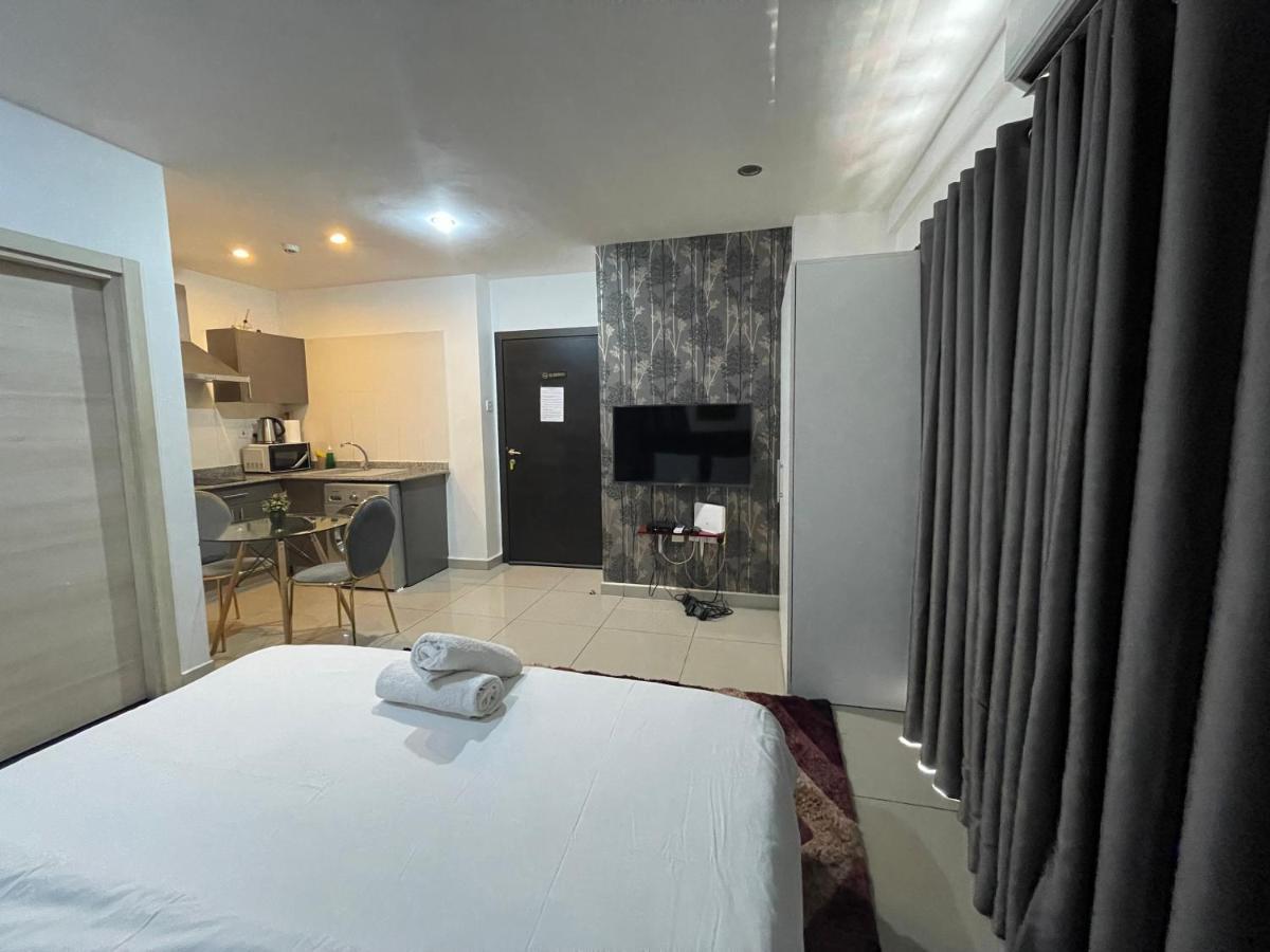 Gallery Luxury Suites Accra Extérieur photo